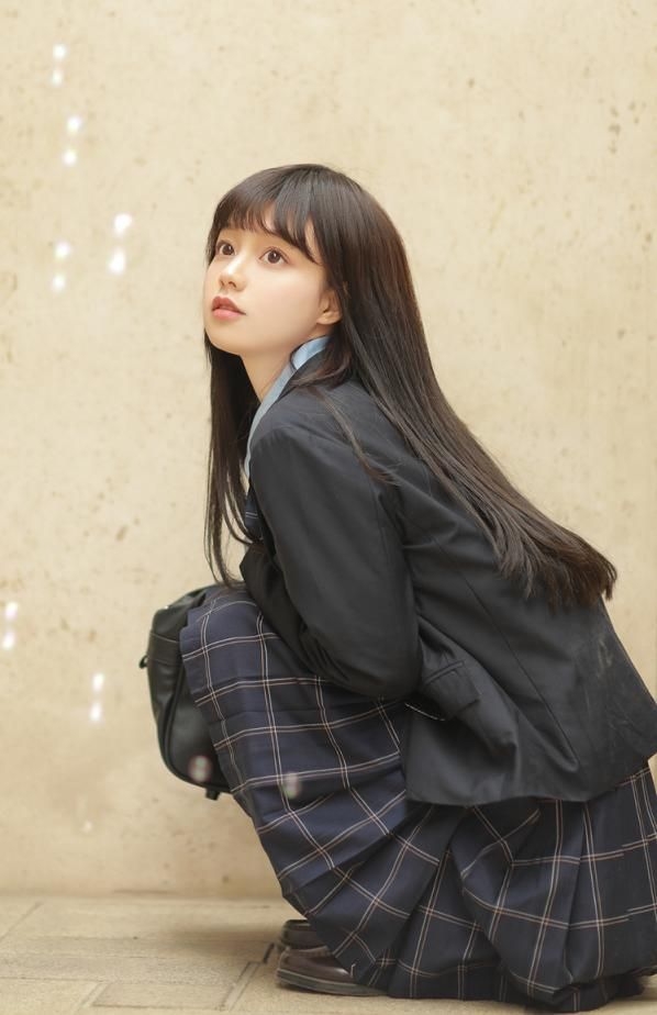 Hình Ảnh Gái Xinh Không Mặc Đồ – Phong Cách Cá Tính Tôn Vinh Vẻ Đẹp Đậm Chất Riêng